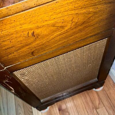 Record Player Cabinet w/ Sony Stereo Audio - Technica Record Player