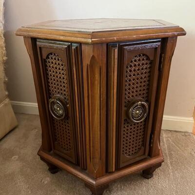Vintage Furniture End Table w/ Inside Storage