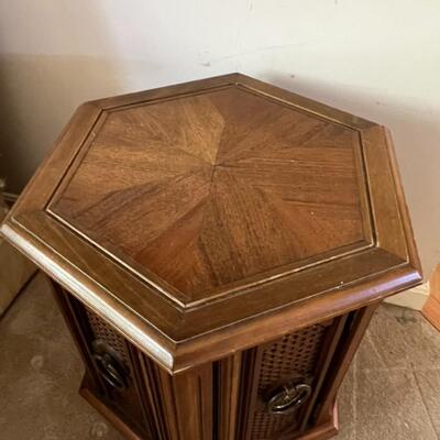 Vintage Furniture End Table w/ Inside Storage