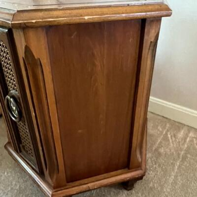 Vintage Furniture End Table w/ Inside Storage