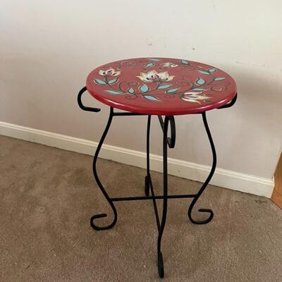 2 Metal Decorative Tables