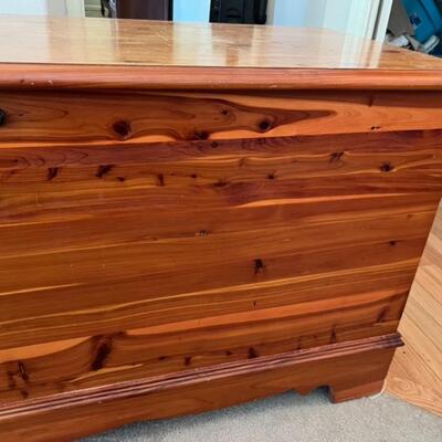 Lane Sweetheart Chest