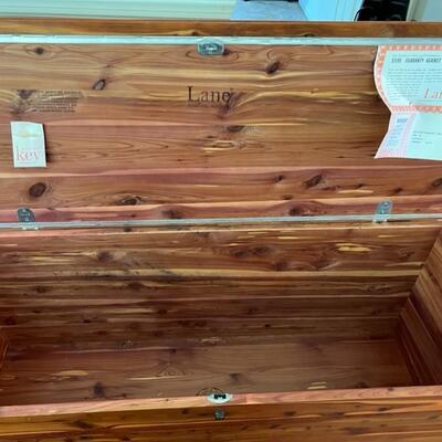 Lane Sweetheart Chest