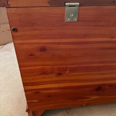 Lane Sweetheart Chest