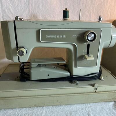Vintage Sears Kenmore Sewing Machine w/ Extras Made in Japan