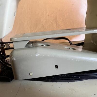 Vintage Sears Kenmore Sewing Machine w/ Extras Made in Japan