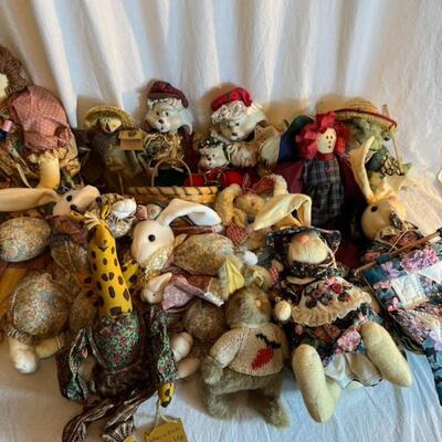 House of Lloyd Stuffed Decorative Figures - Large Lot