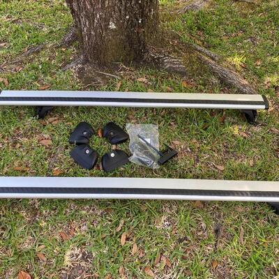 Cross bar adjustable rails for luggage cargo carrier