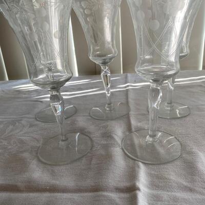 Set of 5 vintage crystal etched wine goblets