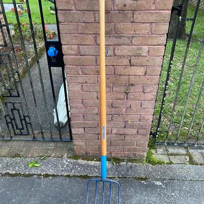 True Temper Pitchfork
