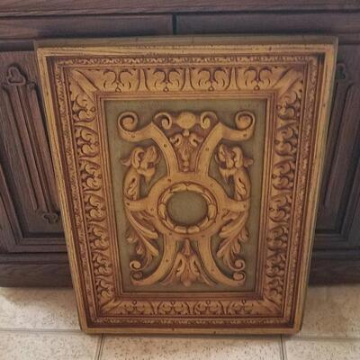 Three dimensional ornate wall plaque