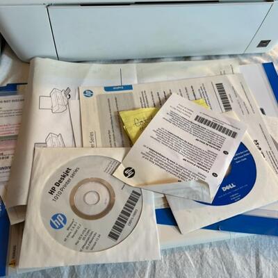2 Printer Lot HP Desktop 101 and Dell 924 Model w/Manuals and Cords