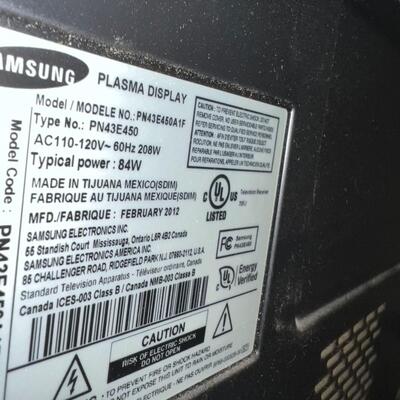 39' Samsung LED TV w/ Remote and Box
