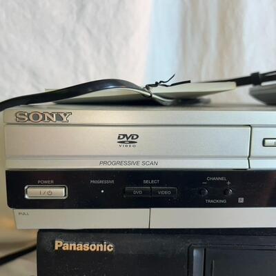 DVD / VHS Players Lot of 3
