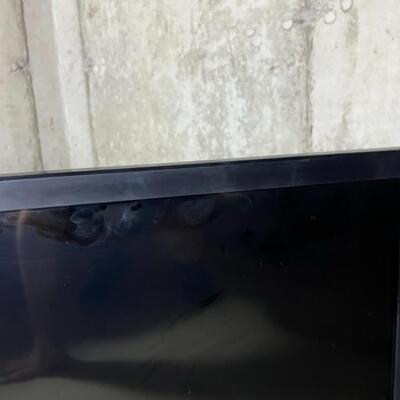 38' LG TV