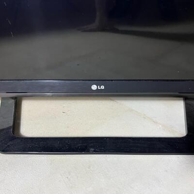 38' LG TV