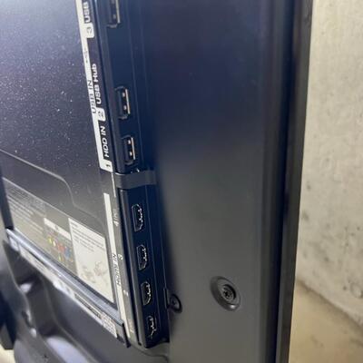 38' LG TV