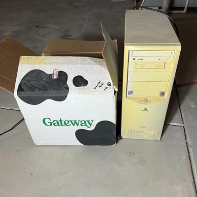 Old Gateway Computer w/ Box