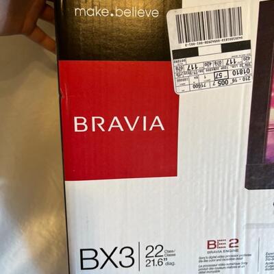 2 TV Lot 22' Sony Bravia TV w/ Box, 35' Samsung Series 5