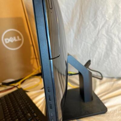 Dell Inspiron 20 Model 3048 Series Desktop Computer w/ Keyboard, Mouse, and Box