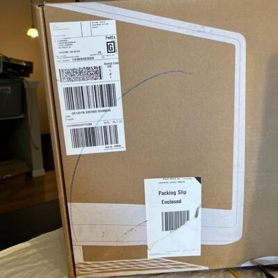 Dell Inspiron 20 Model 3048 Series Desktop Computer w/ Keyboard, Mouse, and Box