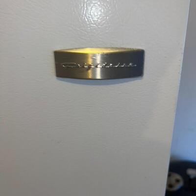 Frigidaire Top Mount Refrigerator/Freezer