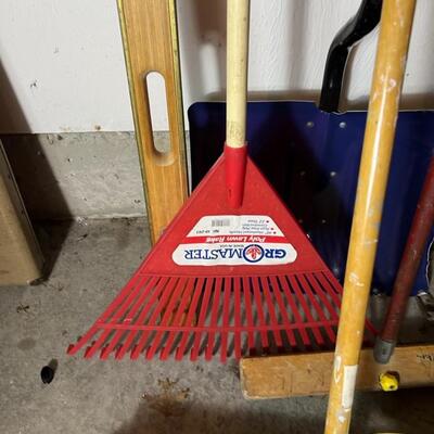 Huge Garden Tool Lot
