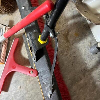 Huge Garden Tool Lot