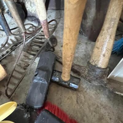 Huge Garden Tool Lot