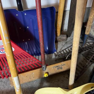 Huge Garden Tool Lot