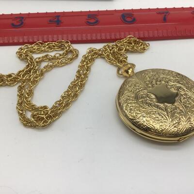 Gold tone Locket Style Pendant and Chain