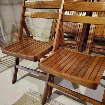 LOT 121: Vintage Wood Folding Chair Set (8 chairs)