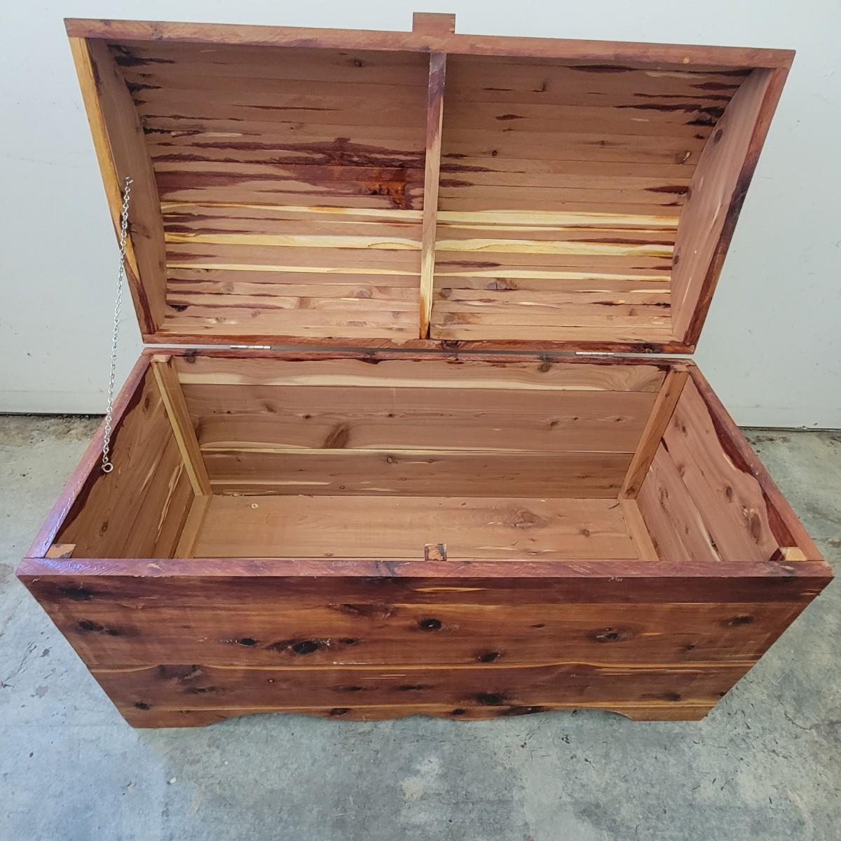 Round Top Cedar Chest (GDW)