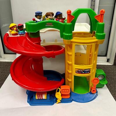 Fisher Price Little People Garage with Ramps plus Little People