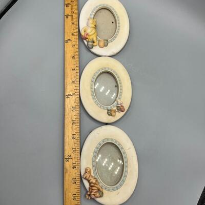 Retro Three Piece Winnie the Pooh Round Circular Connecting Photo Frames