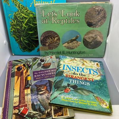 Lot of 4 Vintage Kids Reference Style Books