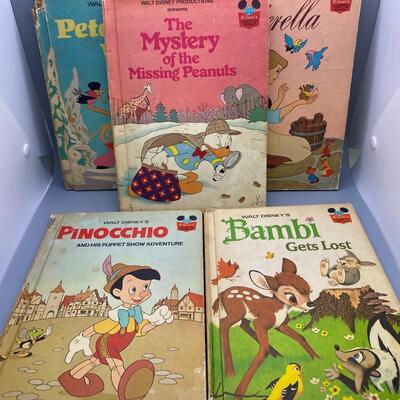 Lot of 5 Vintage Walt Disney's Wonderful World of Reading Books *Worn