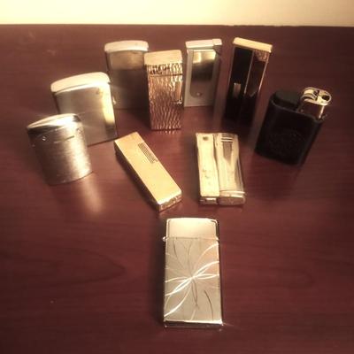 VARIETY OF LIGHTERS