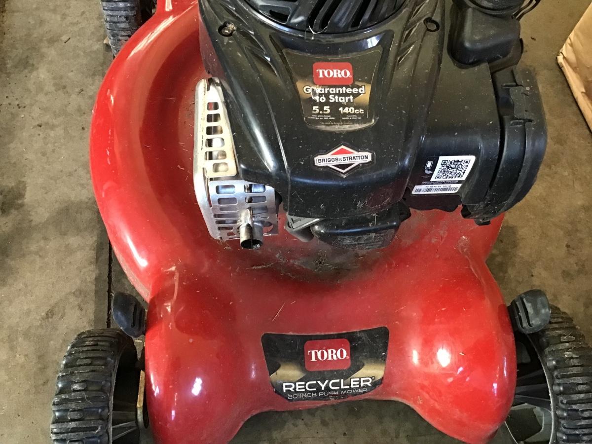 1225 Toro Lawn Mower