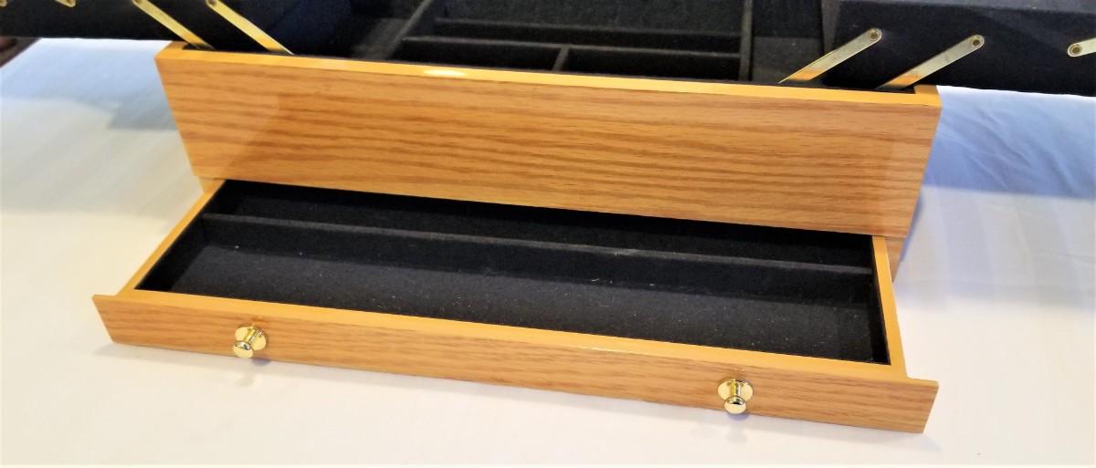 Lot 5 QVC Lori Greiner Jewelry Box