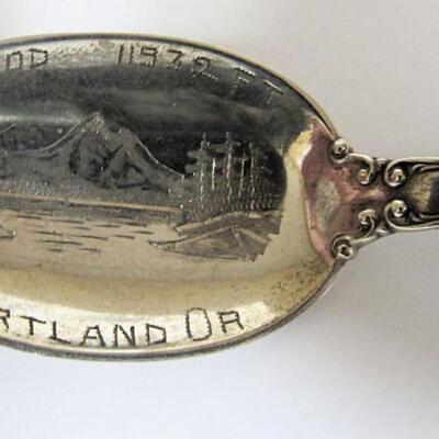 Heavy Sterling Silver Washington State Collector's Spoon