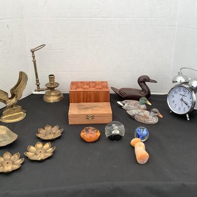 223. Lot of Vintage Home Decor Items