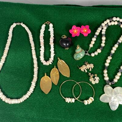Large Lot of Beachy Hawaiian Style Jewelry Pukka Shell Abalone Necklaces Pendants Earrings