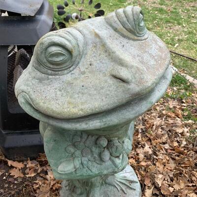 #4 Cement Frog Yard Statue