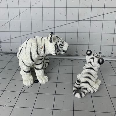 #92 White Tiger Figurines