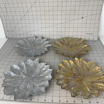 #97 Gold & Silver Flower Display Plates