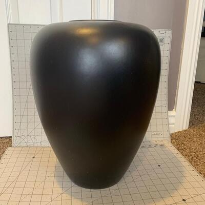 #99 Large Black Vase