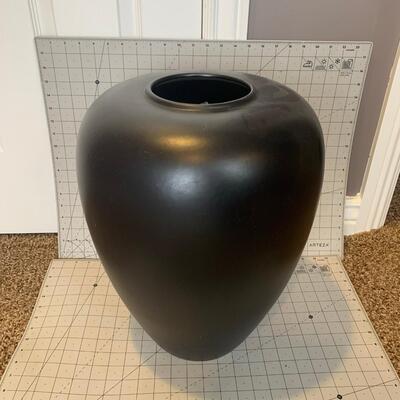 #99 Large Black Vase