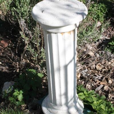 Lot 9: Outdoor Garden Decorative Plaster Grecian Style Tower Stand