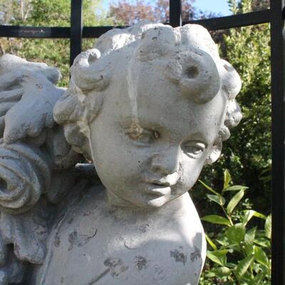 Lot 10: Vintage Cherub Angel Garden Decorative Statue